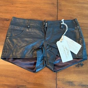 Real leather shorts NWT UK8